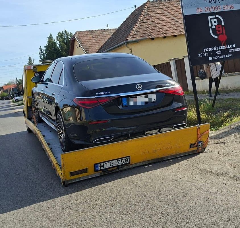 Mercedes S400 szállítása.