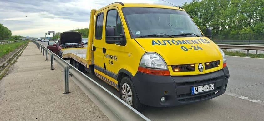 Autómentés az autópályán – gyors segítség a bajban.