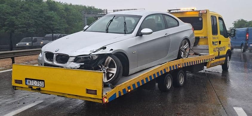 Esős nap, nehéz mentés.