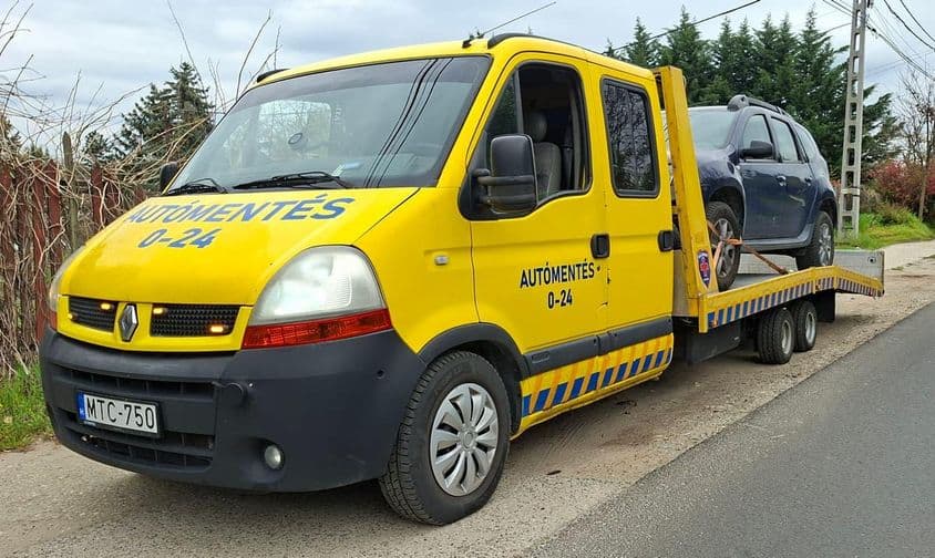 Trélerre került a meghibásodott autó.