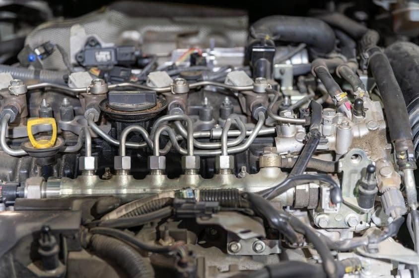 Egy modern dízelmotor üzemanyag-befecskendező rendszere.